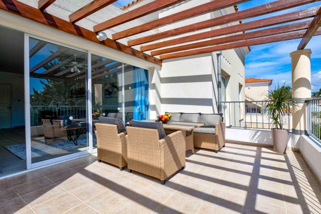 Penthouse Carina Leilighet Paphos Eksteriør bilde